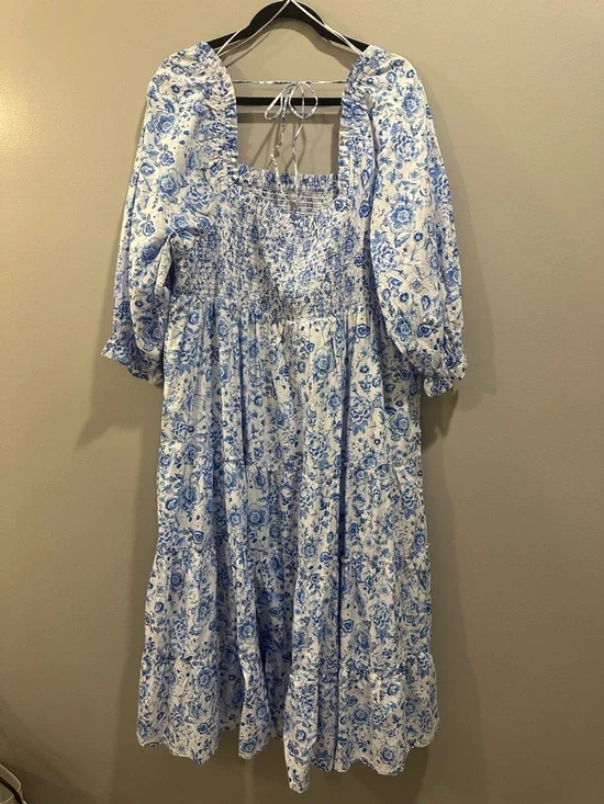 NWT Crown & Ivy Square Neck Blue and White Floral Tie Back Midi Dress Size 3X - Picture 2 of 5